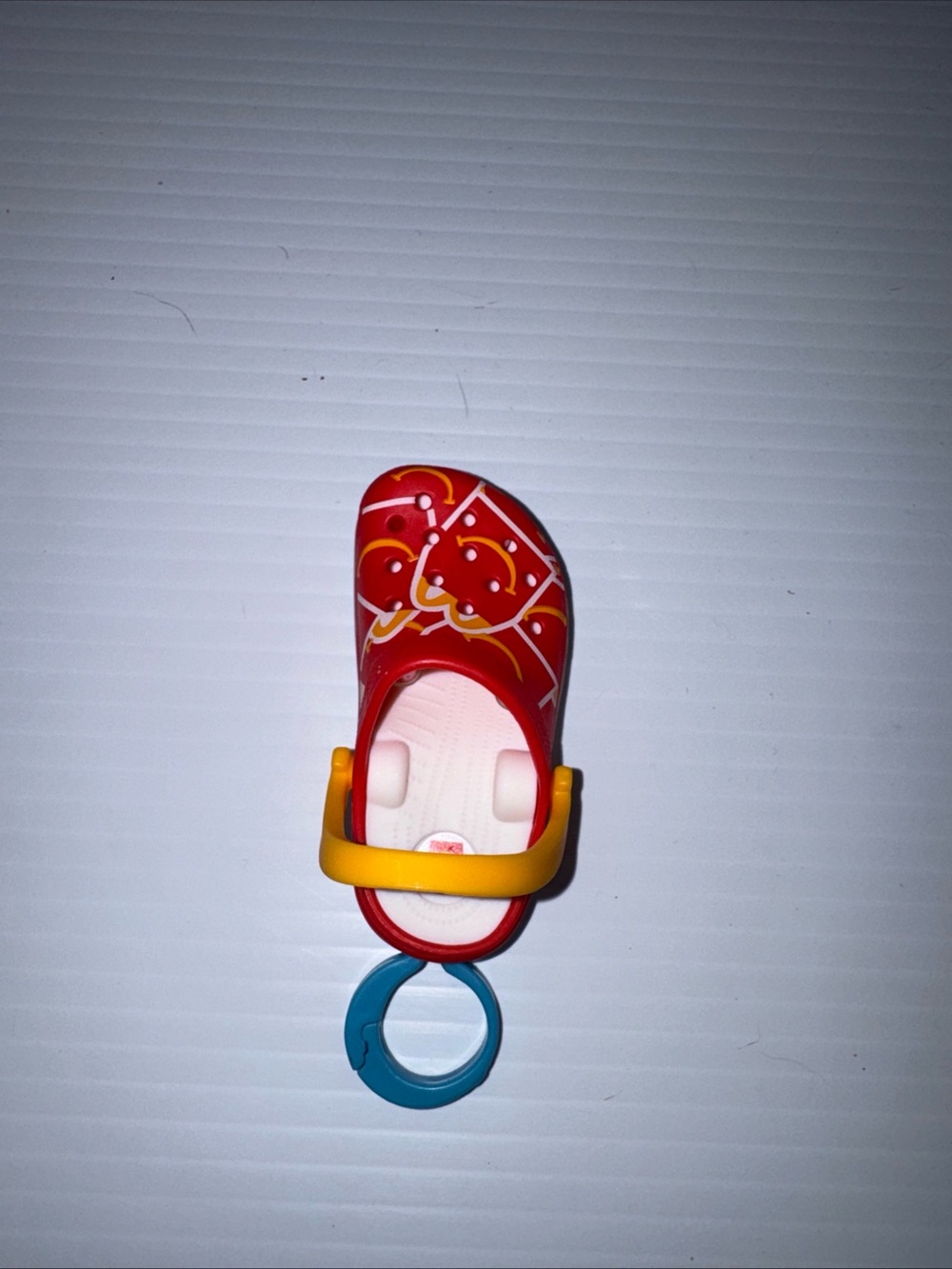 Exclusive No 2 CROCS Plastic Keychain Clip 2024 McDonald's HAPPY MEAL TOYS RED - Picture 2 of 11